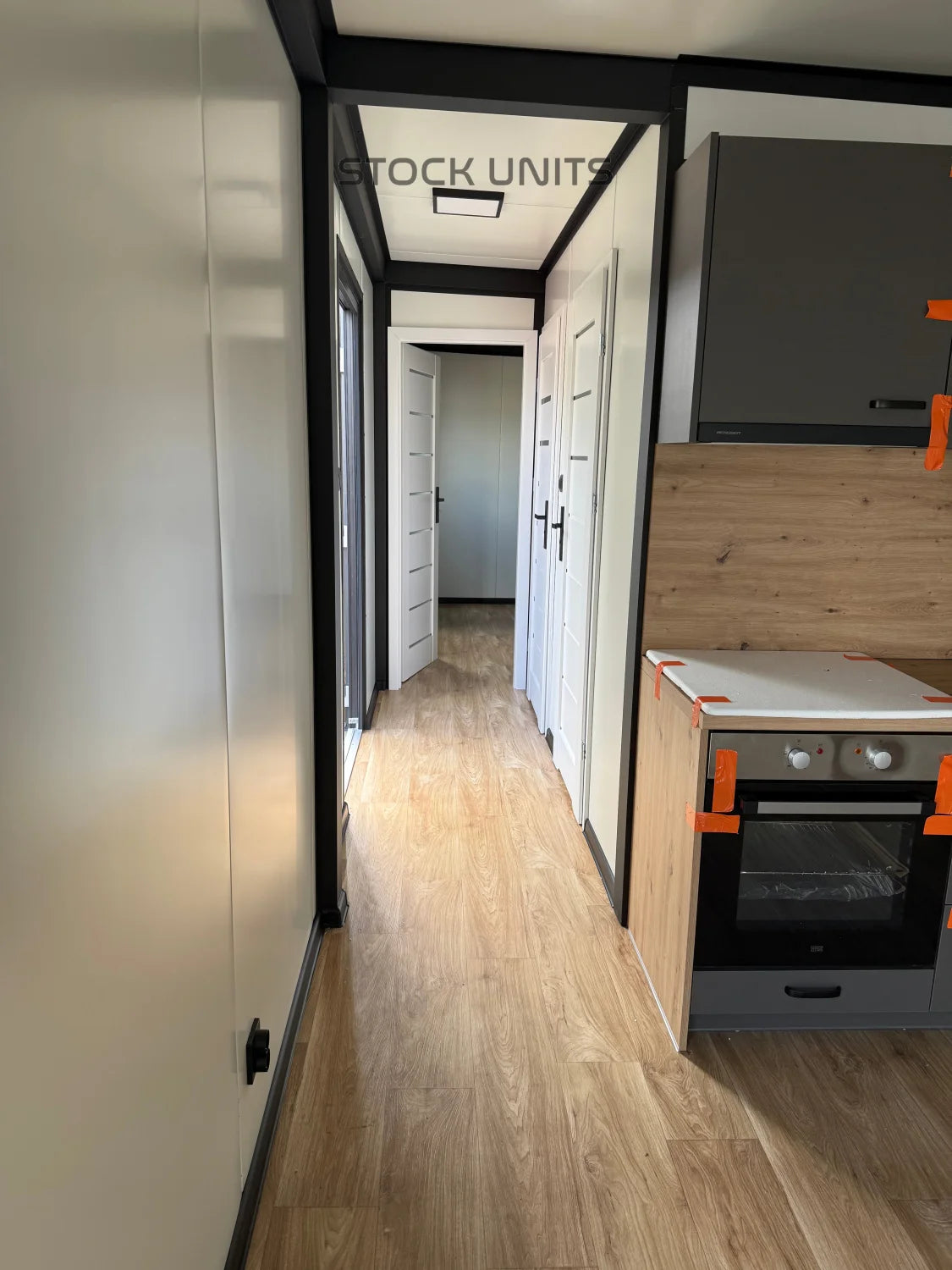 Containerwoning 13x3,2m 42m2 - 1 slaapkamer
