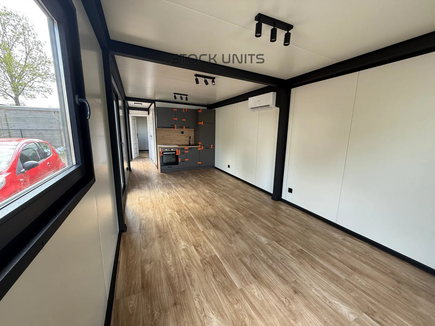Containerwoning 13x3,2m 42m2 - 1 slaapkamer