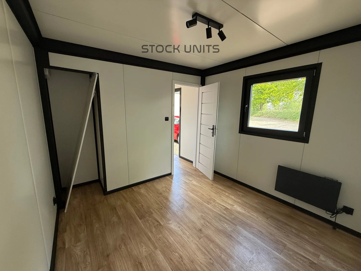 Containerwoning 13x3,2m 42m2 - 1 slaapkamer