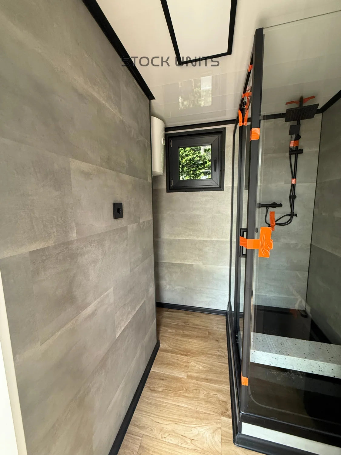 Containerwoning 13x3,2m 42m2 - 1 slaapkamer