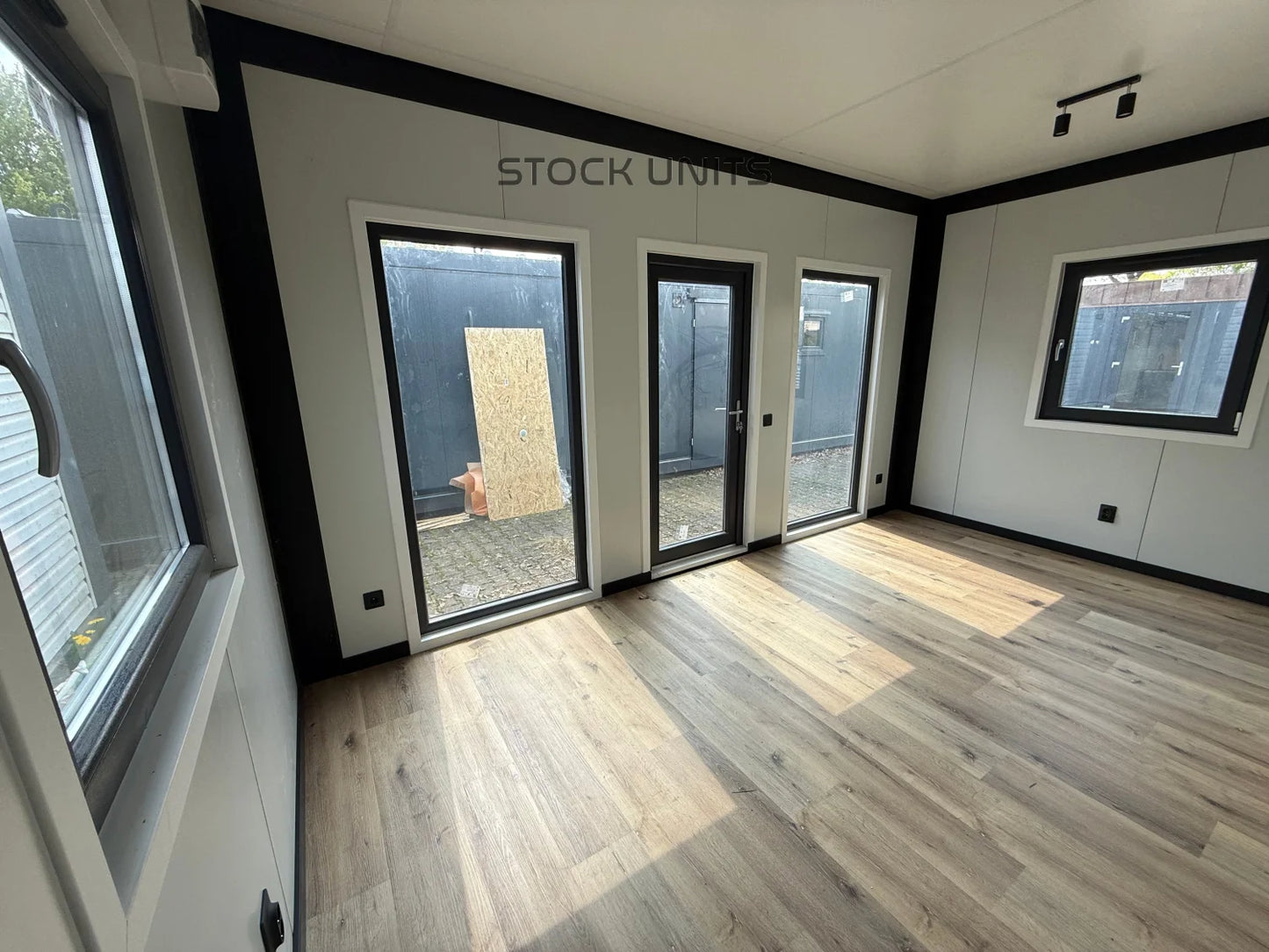 Kantoorunit 5x3,2m 16m2 RO - Direct Leverbaar