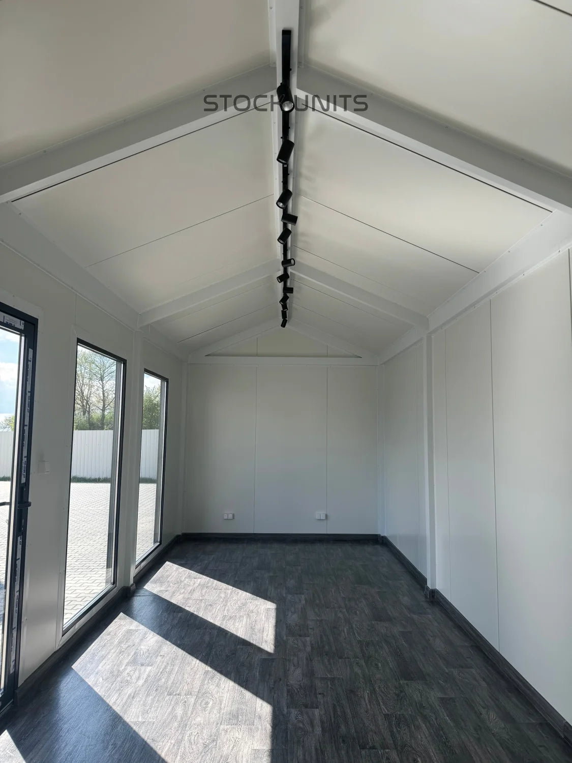 Kantoorunit met Puntdak 26m2 8x3,2m