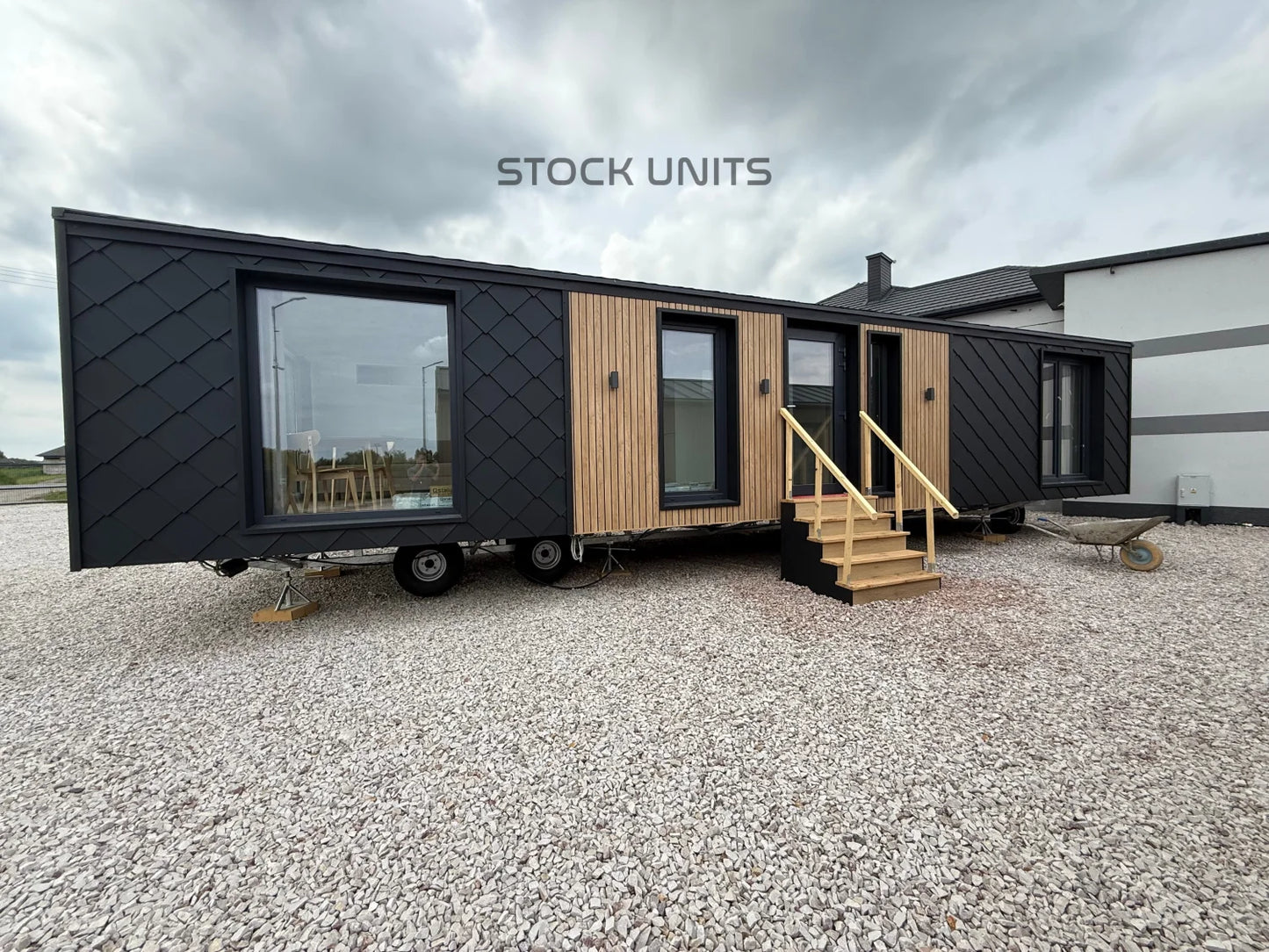 Tiny House “Onyx XL” – 57 m² Luxe Designwoning op Wielen met 2 Slaapkamers