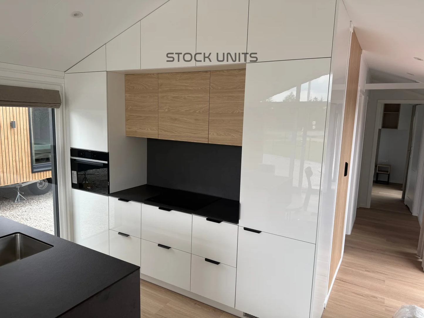 Tiny House “Onyx XL” – 57 m² Luxe Designwoning op Wielen met 2 Slaapkamers