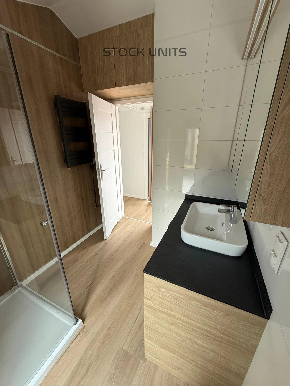 Tiny House “Onyx XL” – 57 m² Luxe Designwoning op Wielen met 2 Slaapkamers