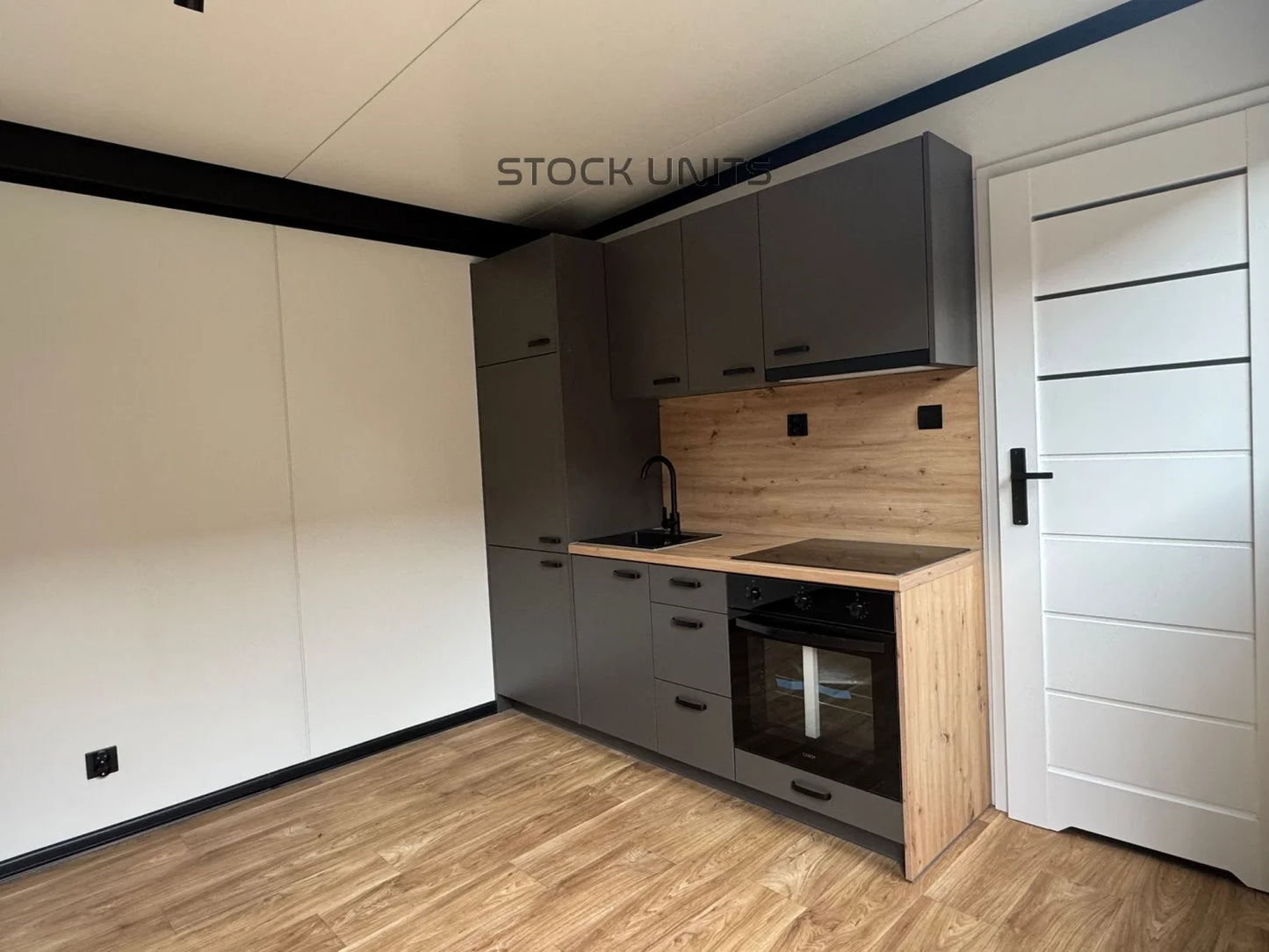 Woonunit 8x3,2m 1 slaapkamer