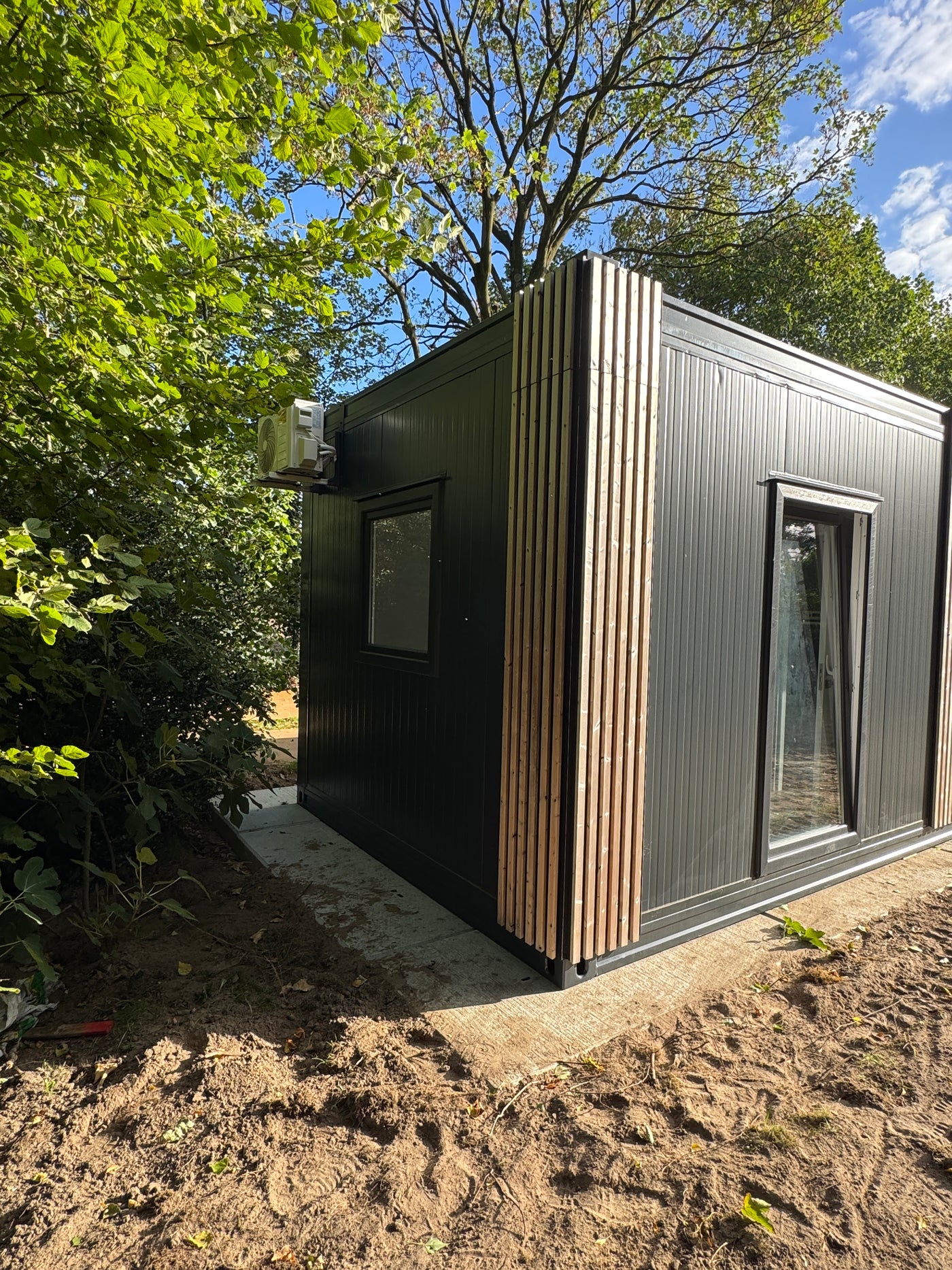 Gerealiseerde woonunit van 13 × 3,2 meter in Berlicum, direct uit voorraad geleverd door Stock Units
