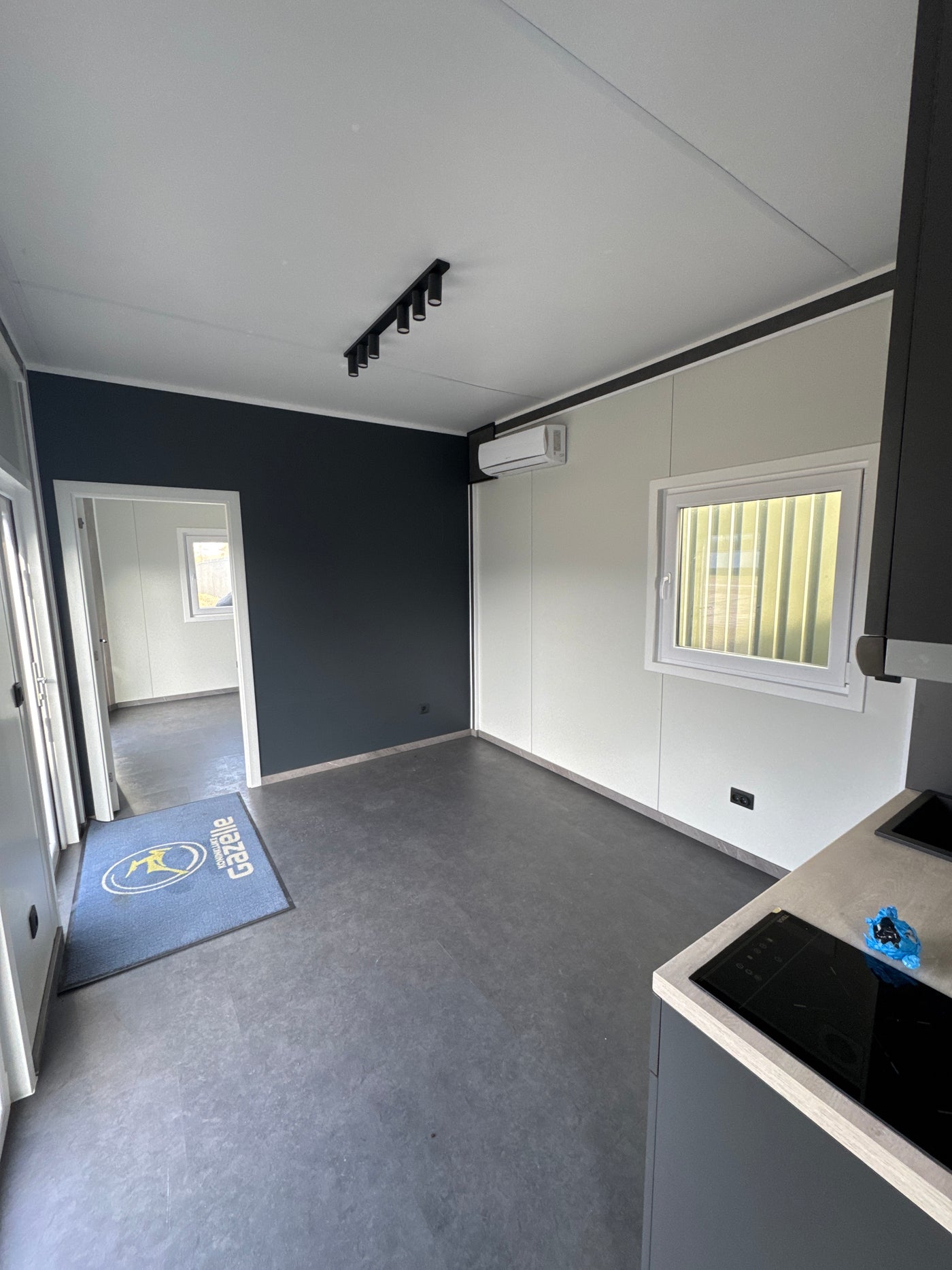 Amersfoort, tweedehands kantoorunit van 13 × 3,2 m