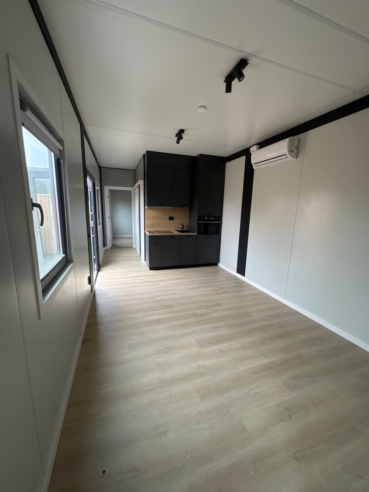 Mantelzorgwoning van 13 × 3,2 meter gerealiseerd in Prinsenbeek