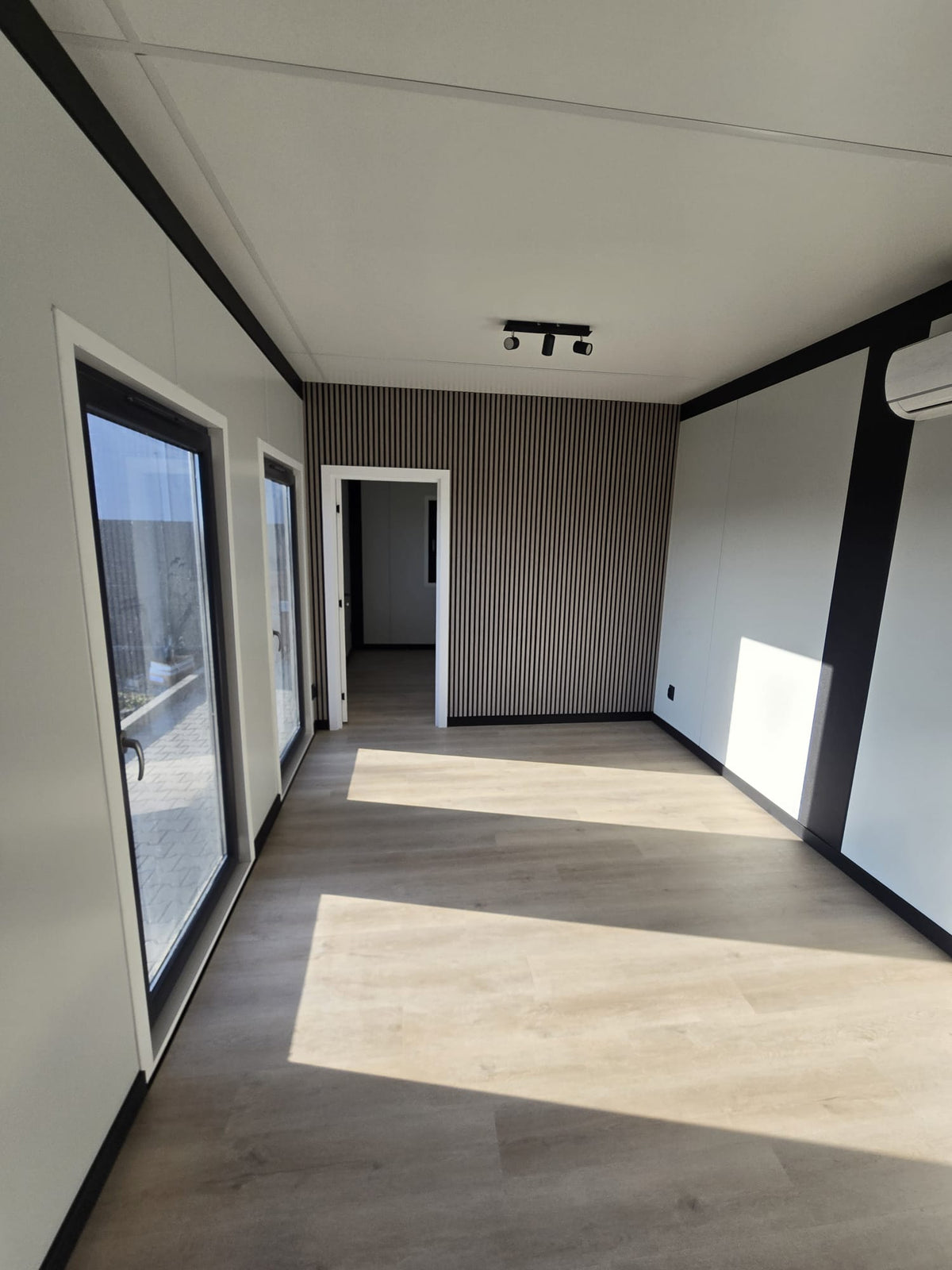 Tweedehands woonunit 32m² (10x3,2m) - 1 slaapkamer - RO - Direct leverbaar