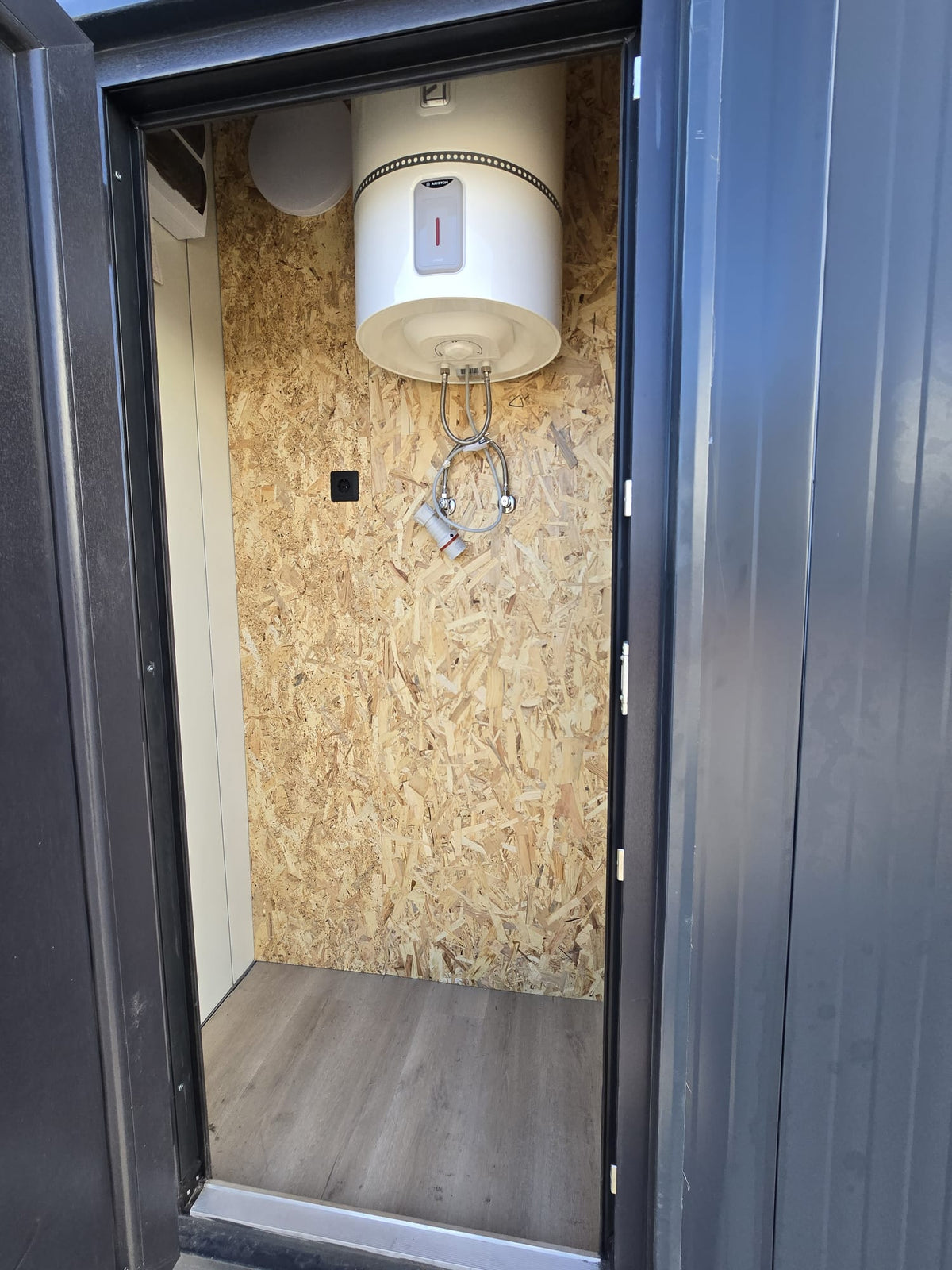 Tweedehands woonunit 32m² (10x3,2m) - 1 slaapkamer - RO - Direct leverbaar