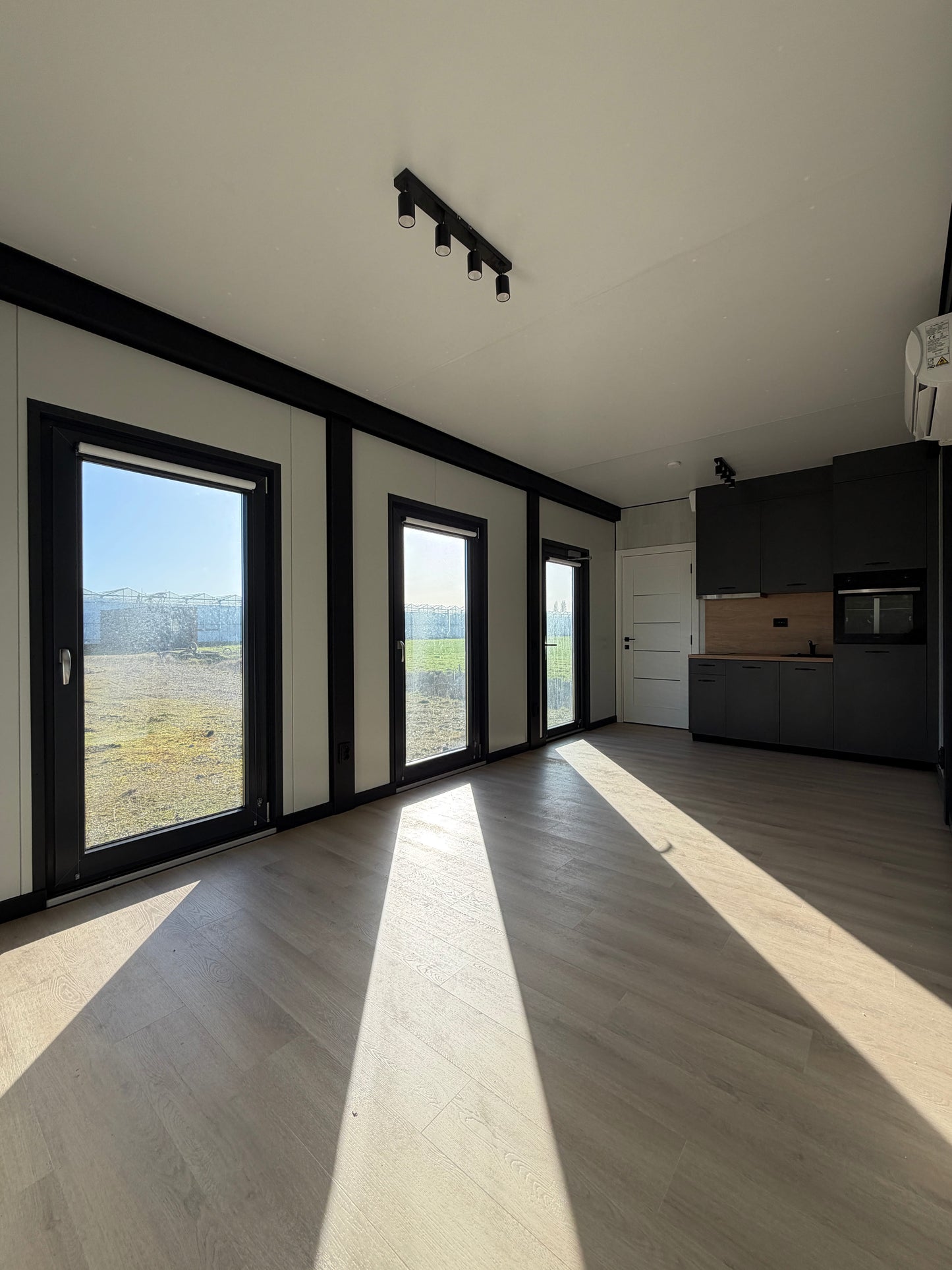 Mantelzorgwoning 11x3,2m RO 35m2 - Direct leverbaar