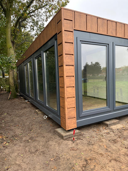 Tweedehands Kantoorunit 32m² (10x3,2m) - Studio - PL - Direct leverbaar