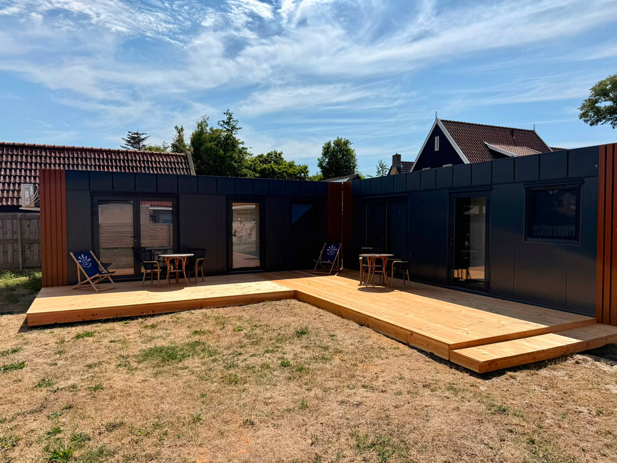 Woonunits 8 × 3,2 meter voor werknemershuisvesting op Ameland