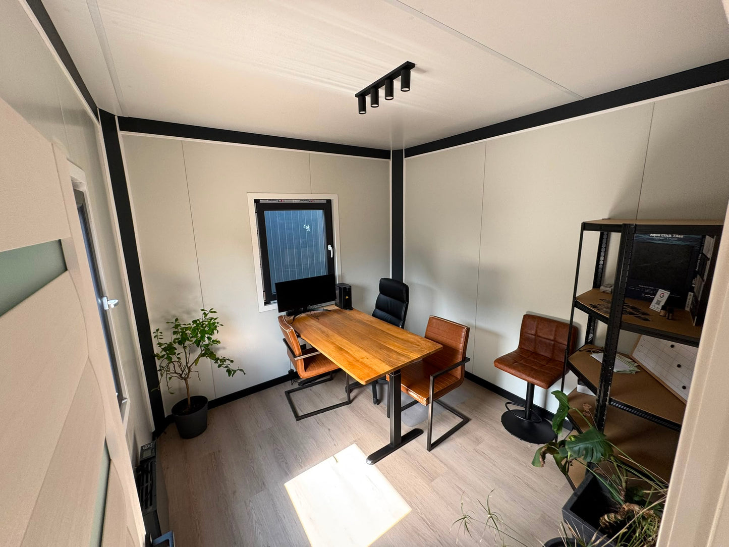 Demo woonunit 42m² (13x3,2m) - 2 slaapkamers - RO