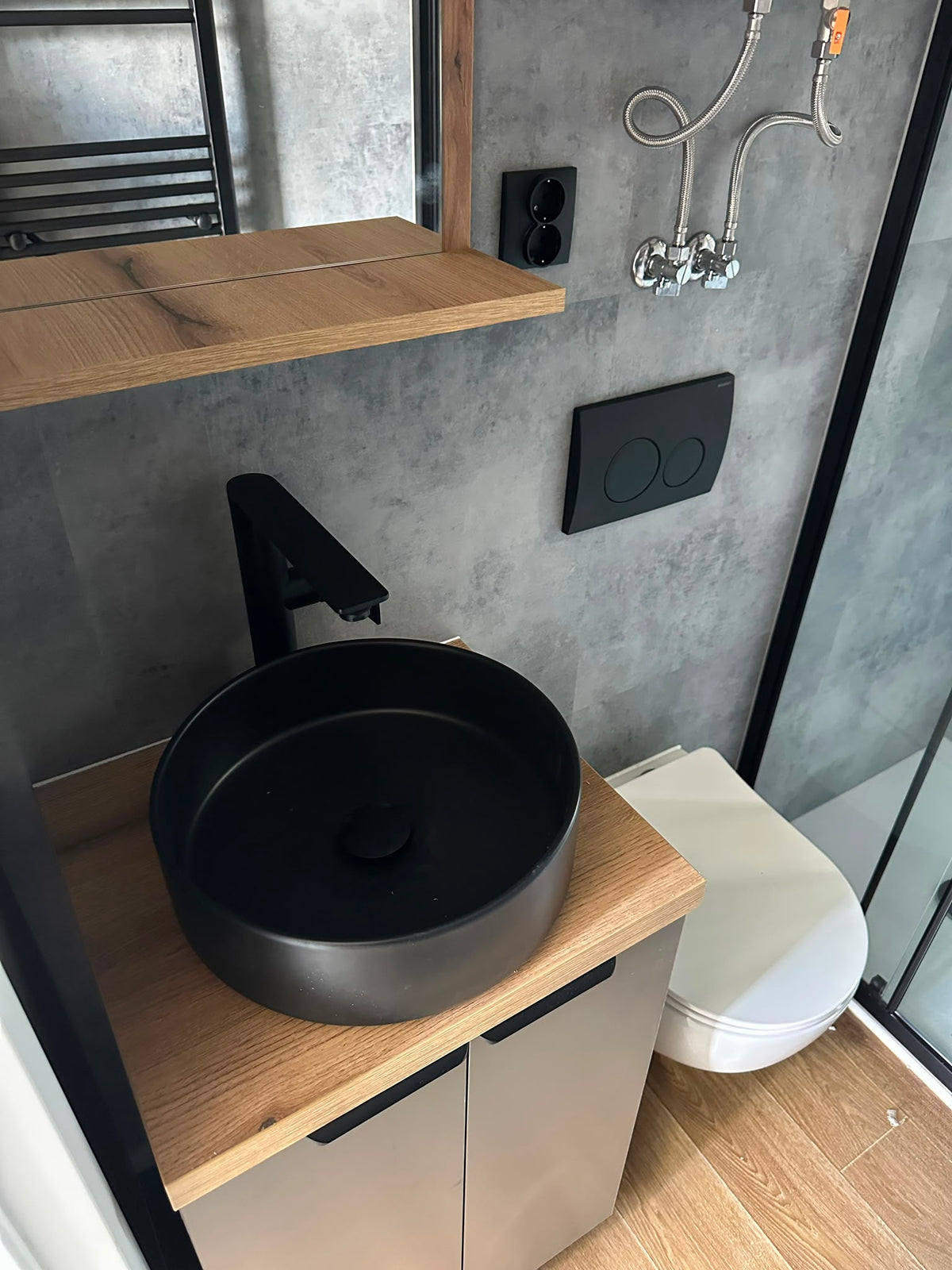 Woonunit van 8 × 3,2 meter voor tijdelijke huisvesting in Nagele