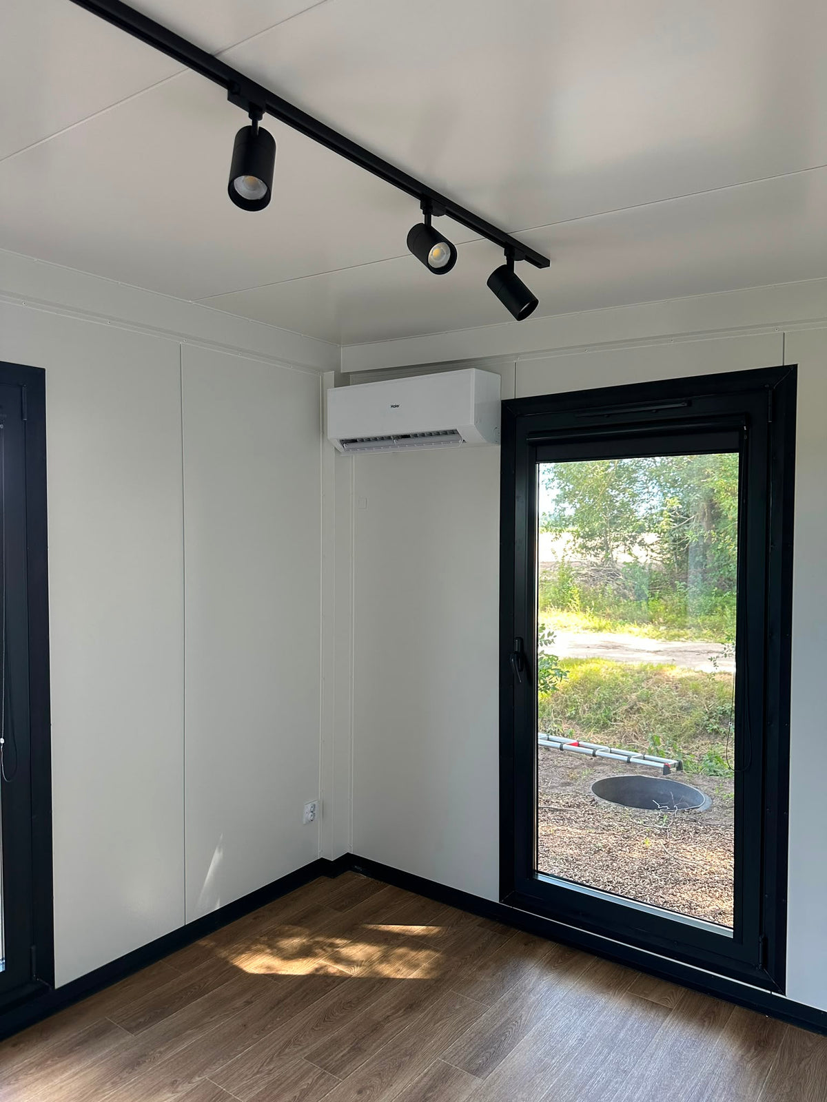 Woonunit van 8 × 3,2 meter voor tijdelijke huisvesting in Nagele