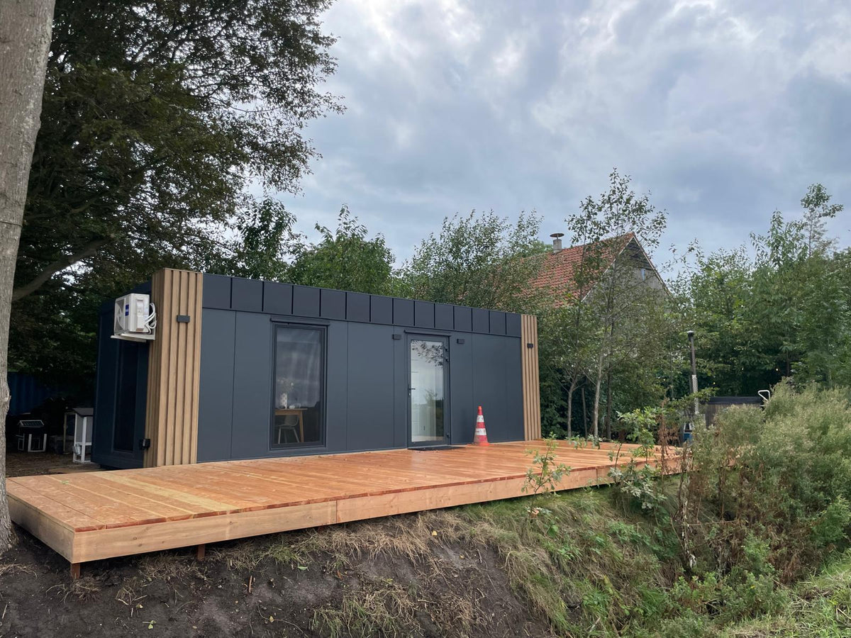 Woonunit van 8 × 3,2 meter voor tijdelijke huisvesting in Nagele