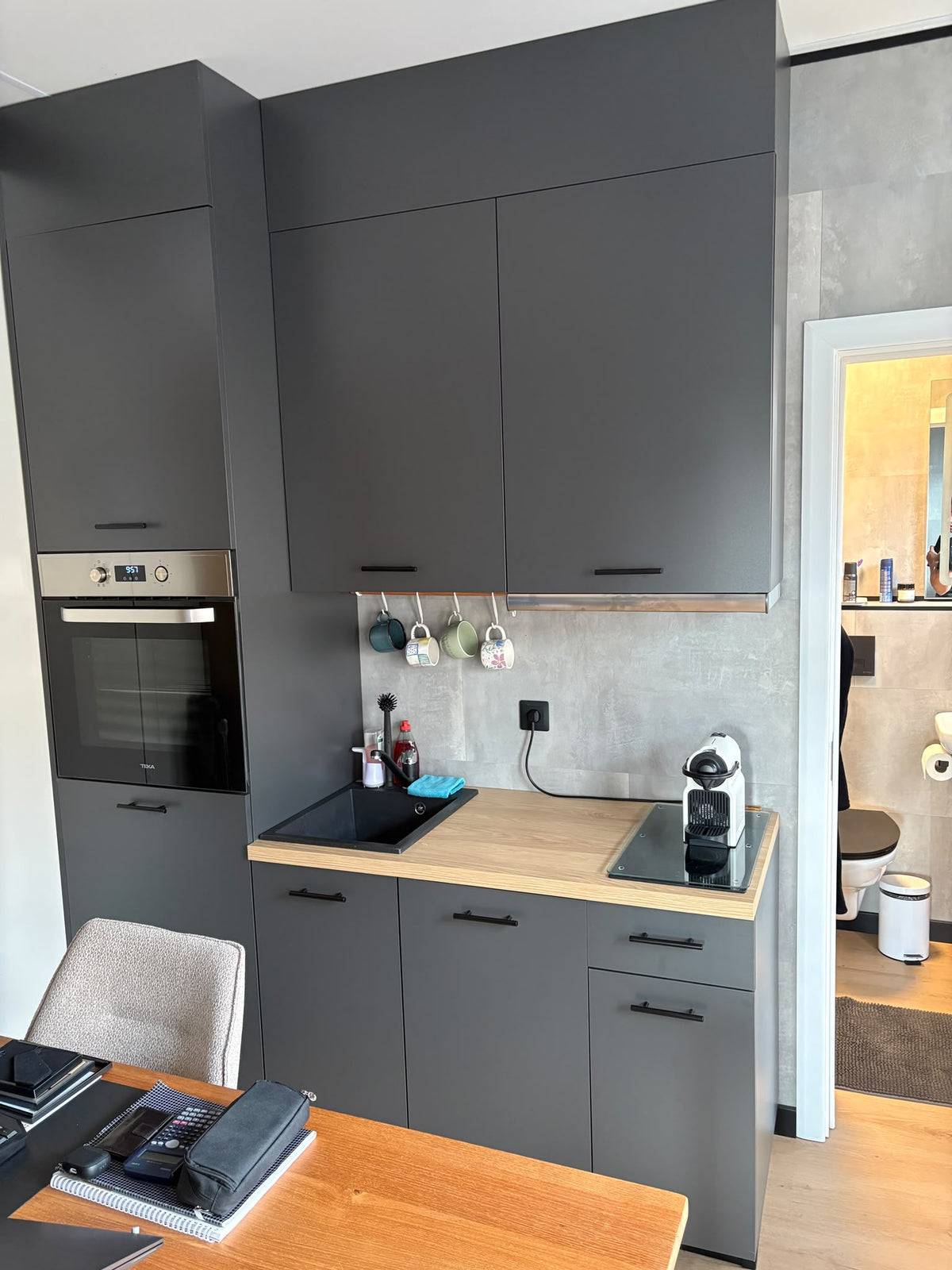 Tweedehands woonunit 26m² (8x3,2m) - 1 slaapkamer (links) - RO
