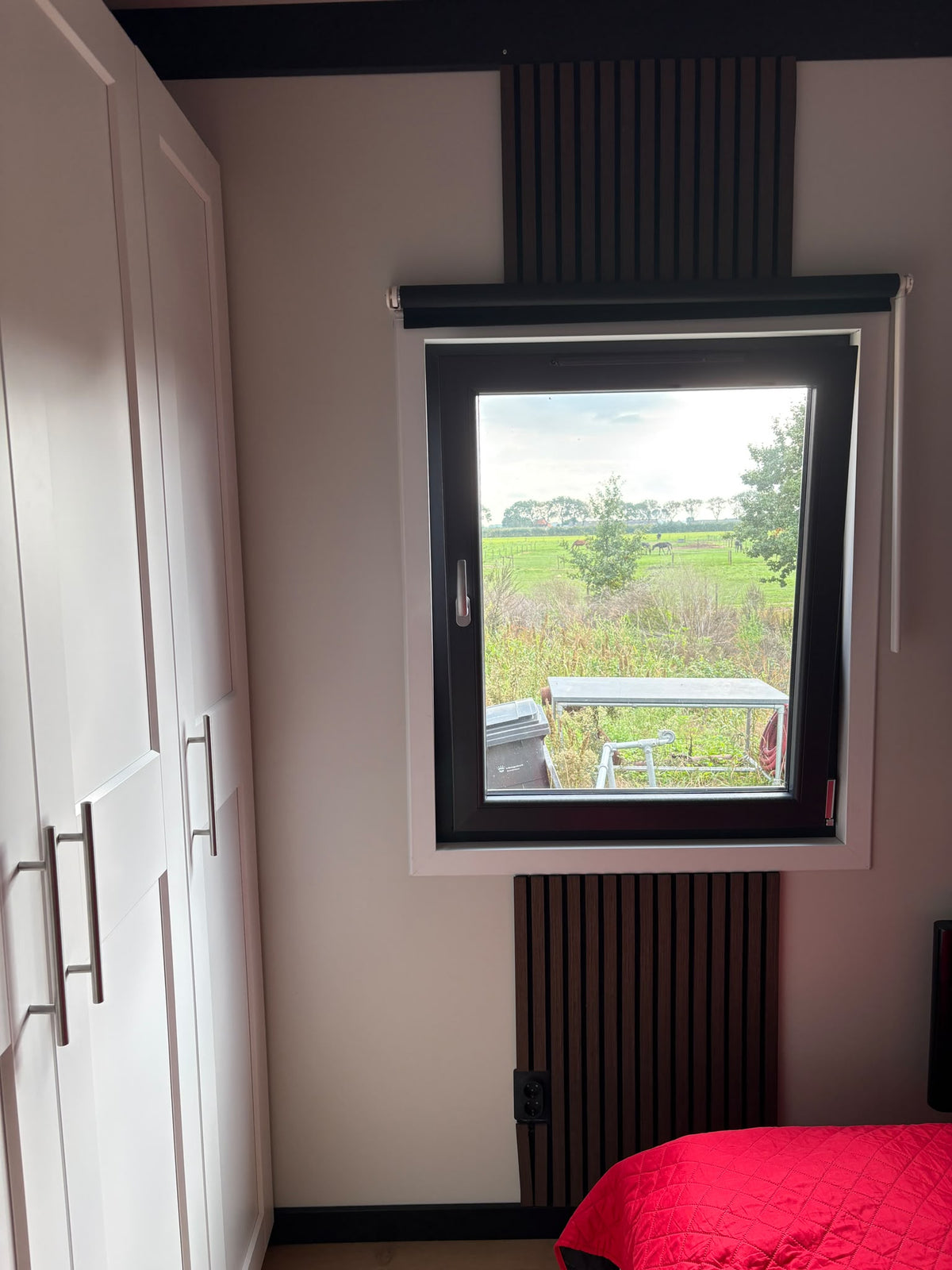 Tweedehands woonunit 26m² (8x3,2m) - 1 slaapkamer (links) - RO