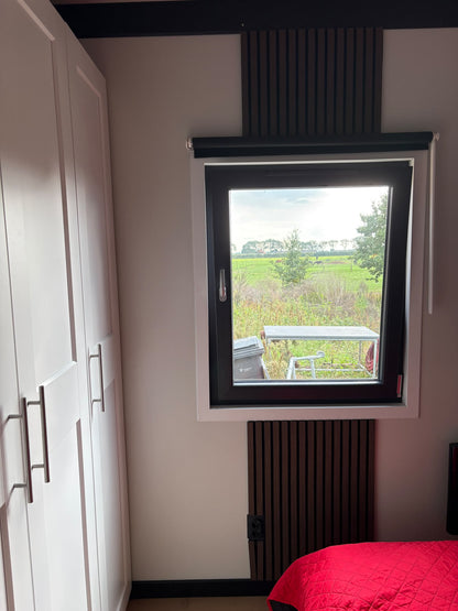 Tweedehands woonunit 26m² (8x3,2m) - 1 slaapkamer (links) - RO
