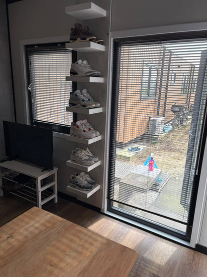 Tweedehands woonunit 26m² (8x3,2m) - 1 slaapkamer (rechts) - RO