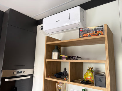 Tweedehands woonunit 26m² (8x3,2m) - 1 slaapkamer (rechts) - RO