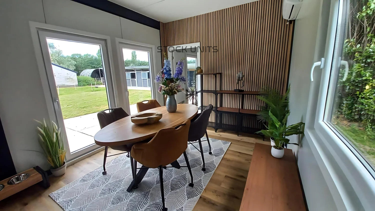 Containerwoning 13x3,2m 42m2 RO - 2 Slaapkamers