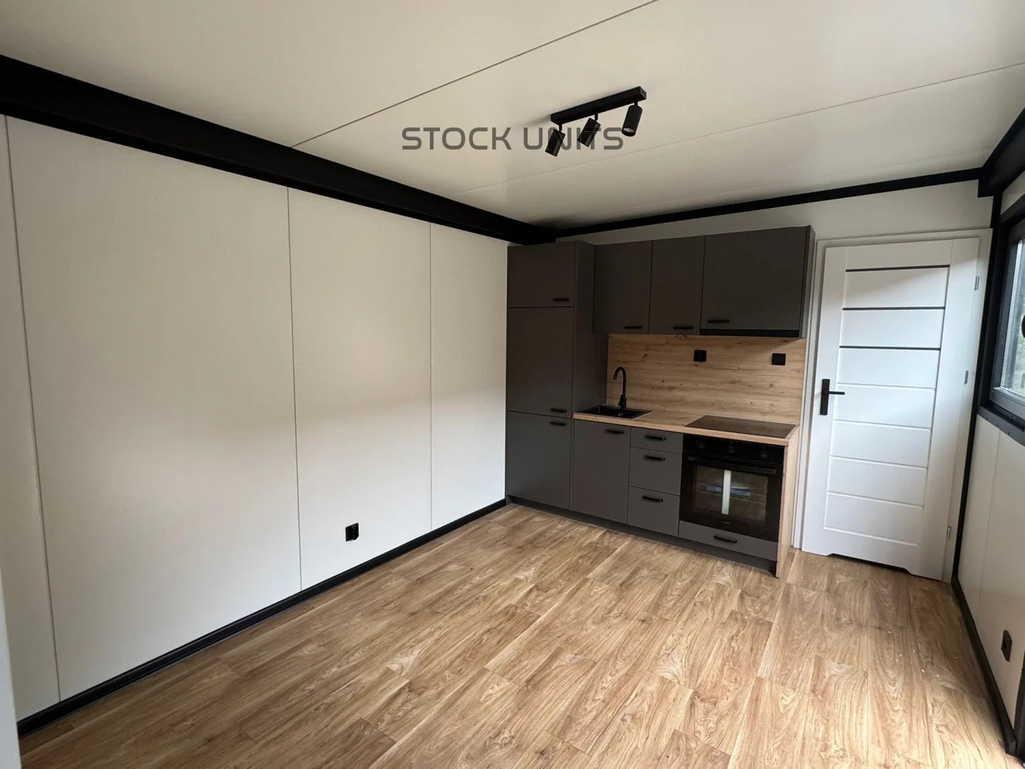 Containerwoning 8x3,2m 1 slaapkamer