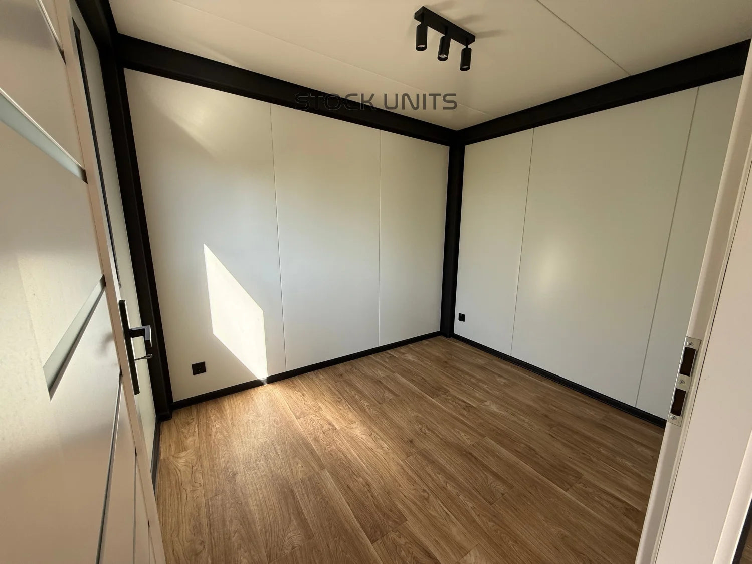 Containerwoning 8x3,2m 26m2 - 1 Slaapkamer