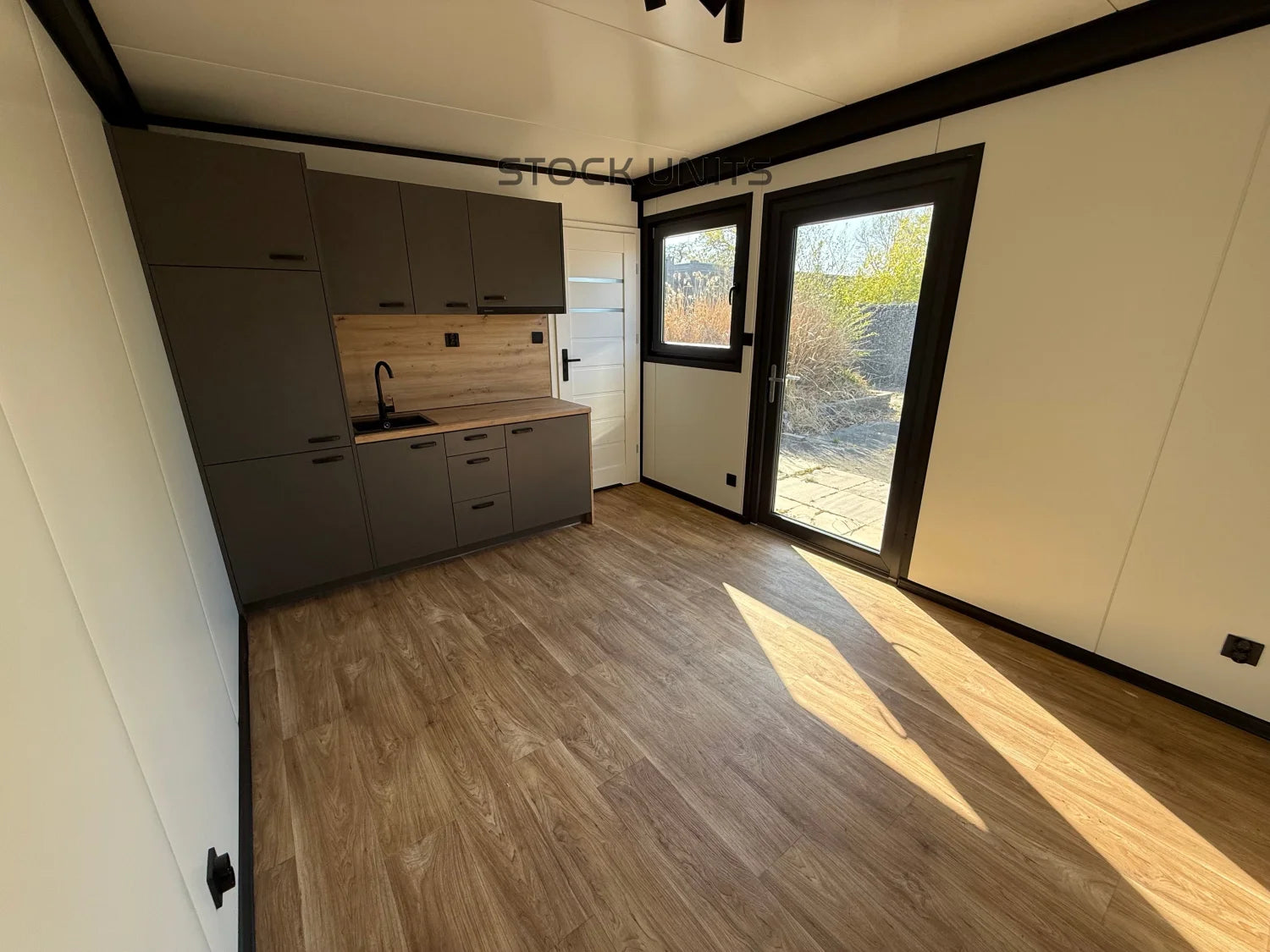 Containerwoning 8x3,2m 26m2 - 1 Slaapkamer