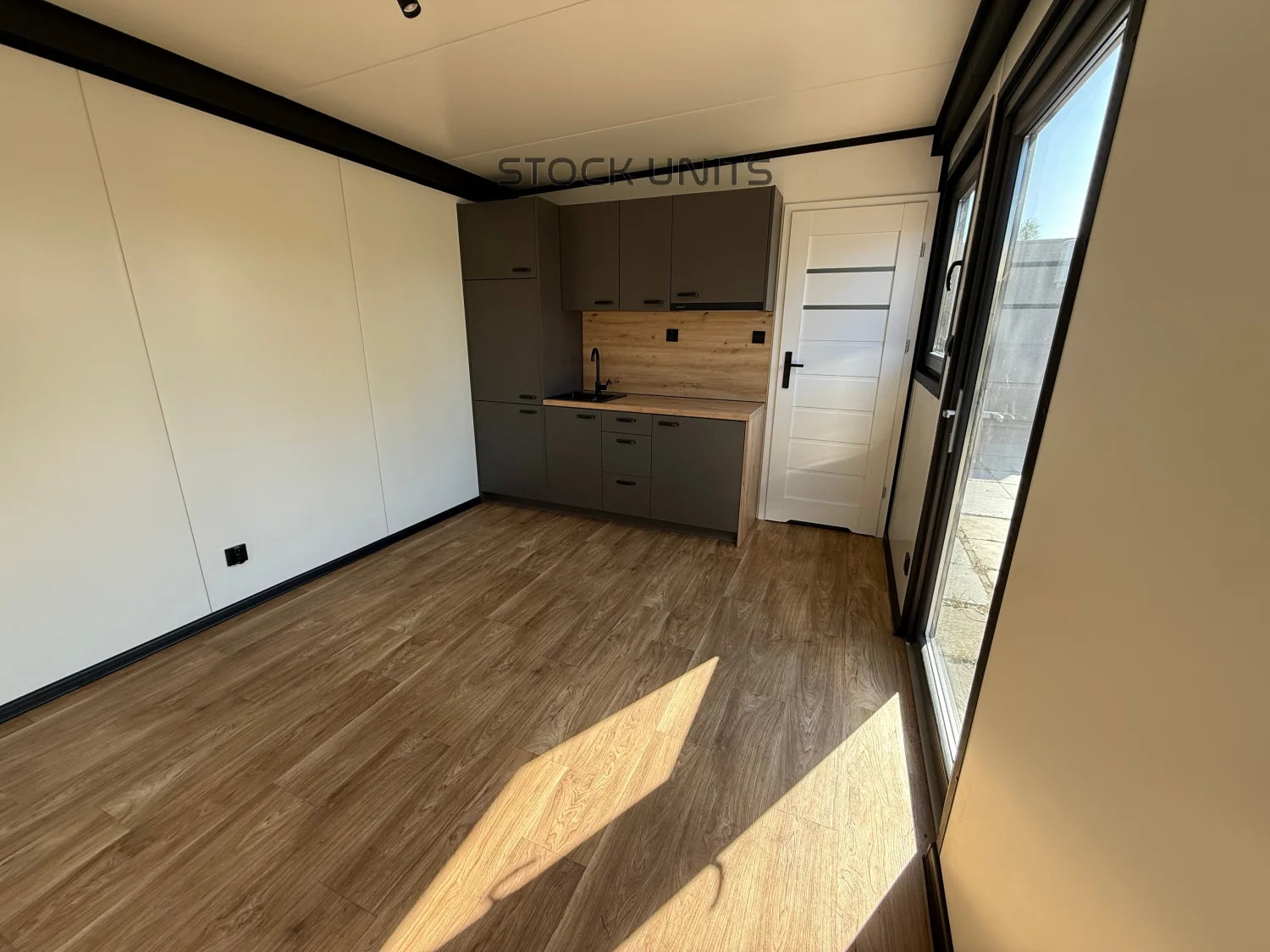 Containerwoning 8x3,2m 26m2 - 1 Slaapkamer