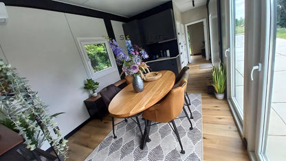 Gastenverblijf 13x3,2m 42m2 RO - 2 Slaapkamers