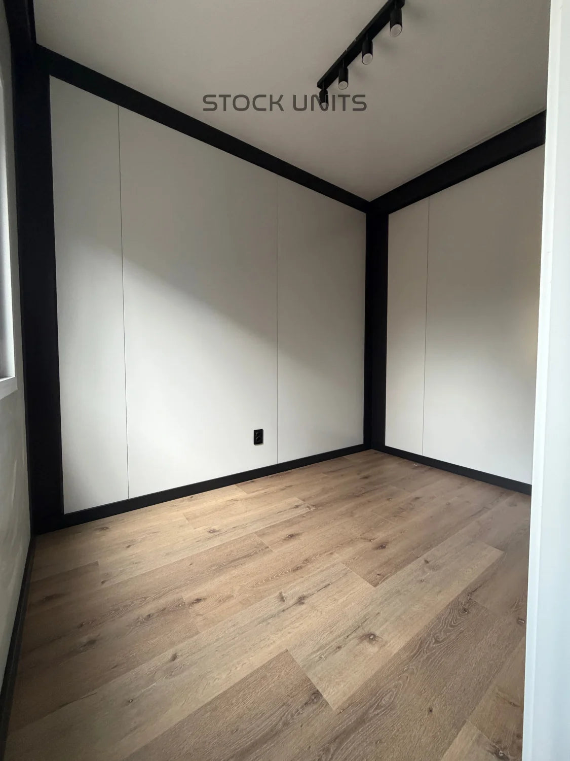 Gastenverblijf 13x3,2m RO - 2 Slaapkamers - Direct leverbaar