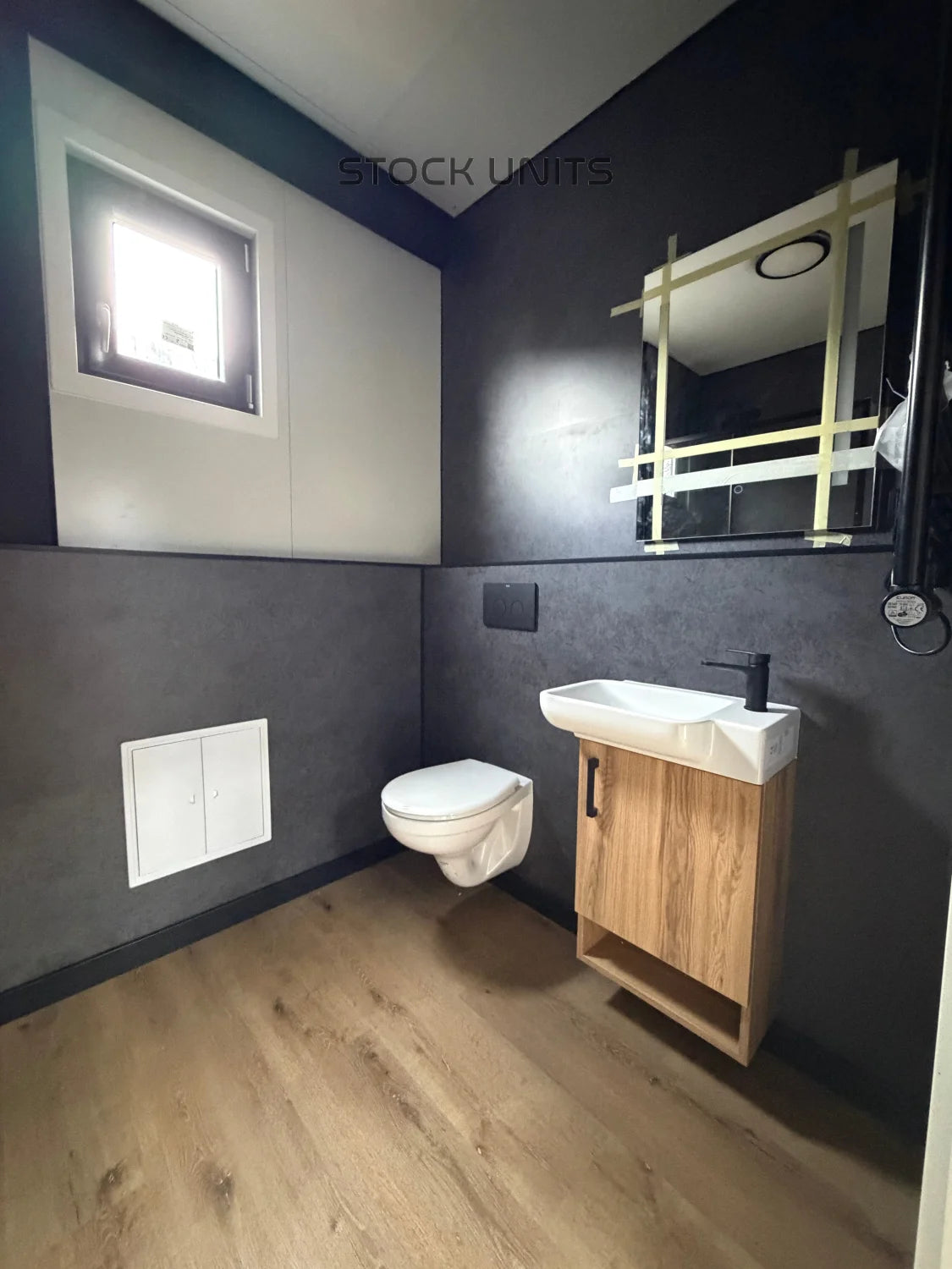 Gastenverblijf 13x3,2m RO - 2 Slaapkamers - Direct leverbaar