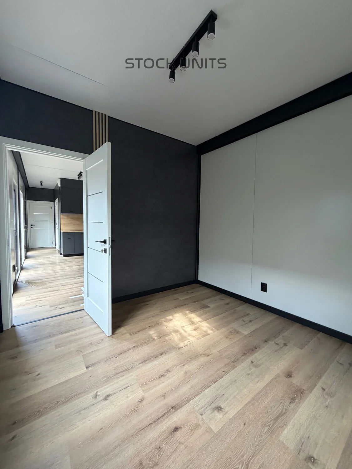 Gastenverblijf 13x3,2m RO - 2 Slaapkamers - Direct leverbaar