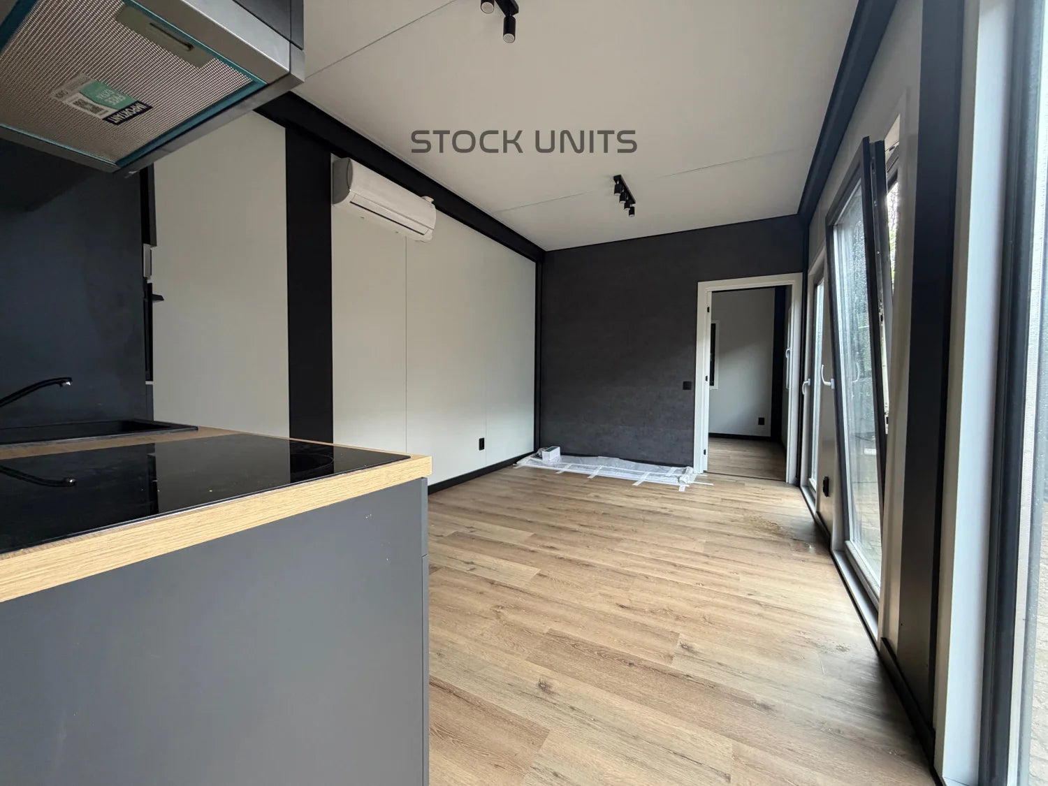 Gastenverblijf 13x3,2m RO - 2 Slaapkamers - Direct leverbaar