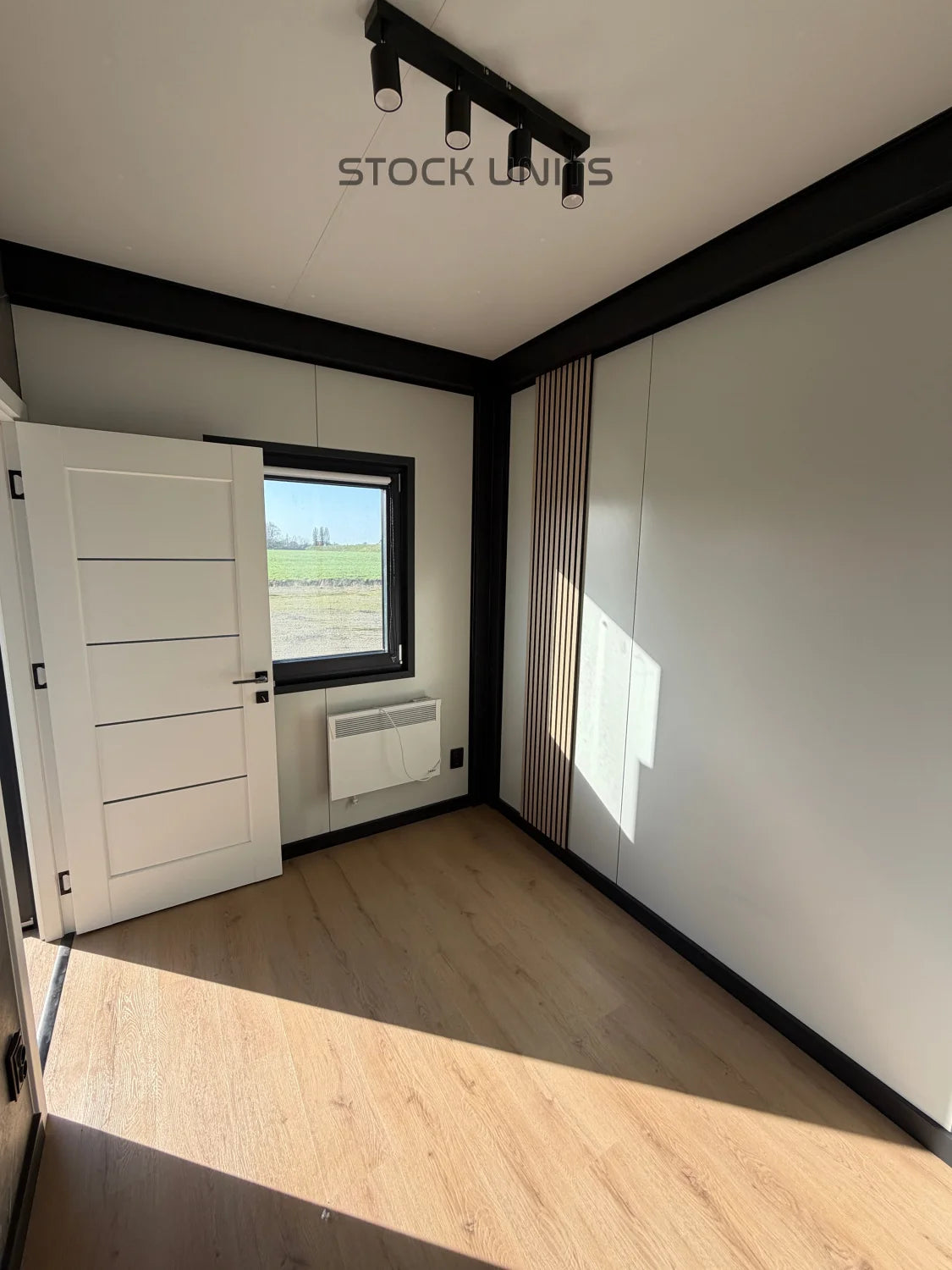 Woonunit 13x3,2m RO 42m2 - 1 slaapkamer - Direct leverbaar