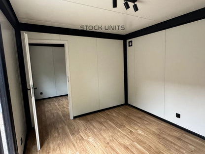 Gastenverblijf 8x3,2m 1 slaapkamer