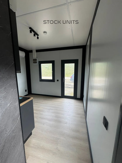 Woonunit 8x3,5m RO - Direct leverbaar