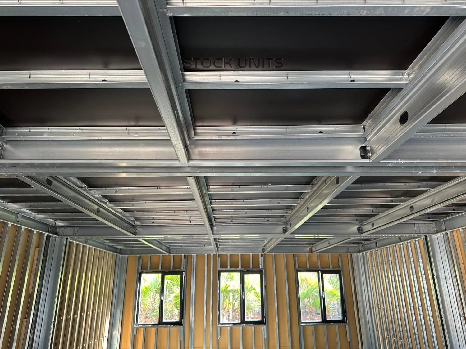 Geschakelde casco unit 6,7x11,5m (74m²) Direct leverbaar