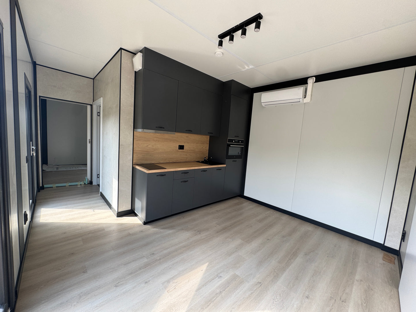 Woonunit 44m² (11,2x3,91m) - 2 slaapkamers - RO