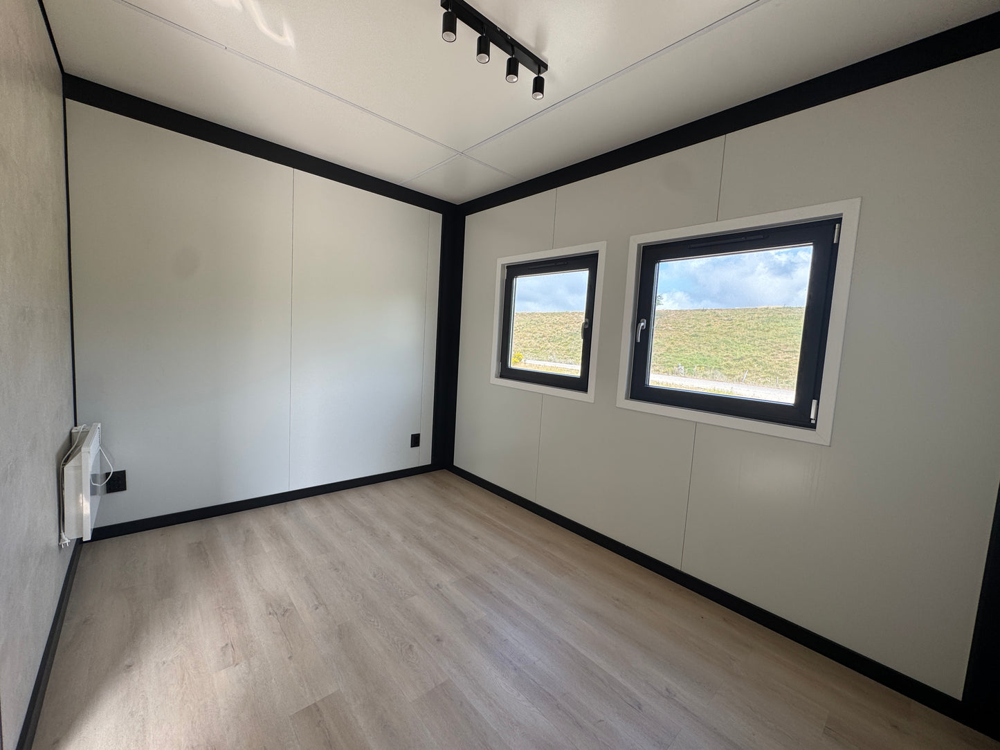 Woonunit 44m² (11,2x3,91m) - 2 slaapkamers - RO