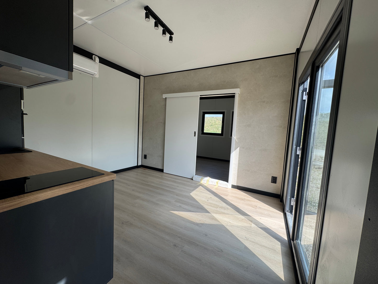 Woonunit 44m² (11,2x3,91m) - 2 slaapkamers - RO