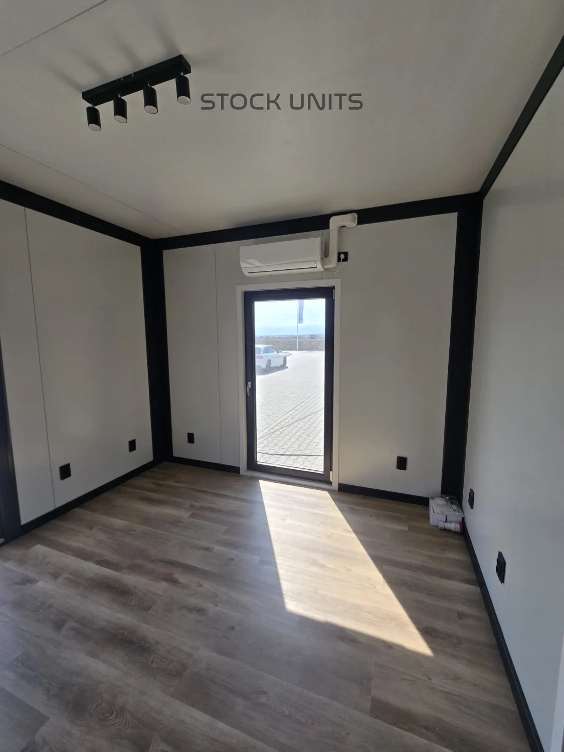 Kantoorunit 5x3,5m - Direct leverbaar