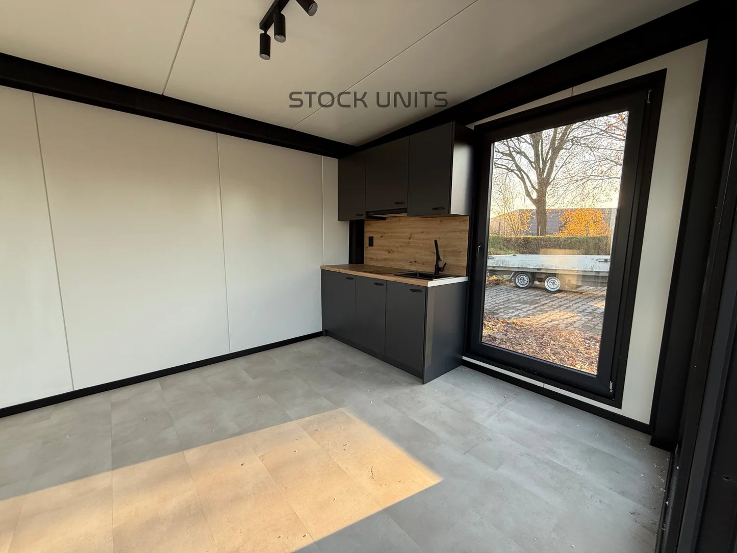 Kantoorunit Met Keuken 17M2 5 4X3 2M