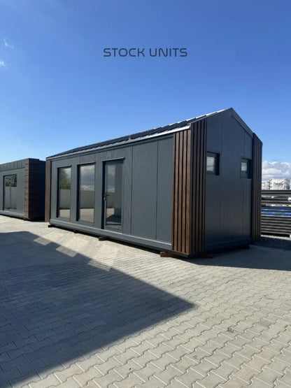 Woonunit/Tiny House 8X3M Met Puntdak