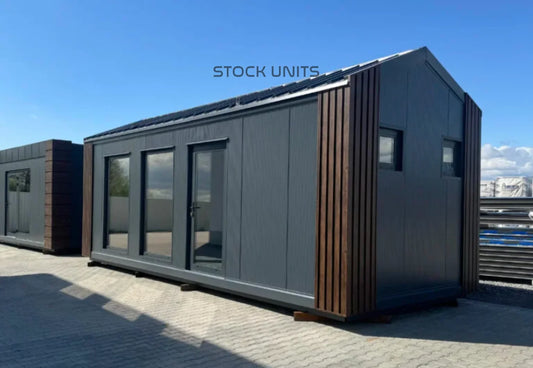 Woonunit/Tiny House Met Puntdak 8X3M