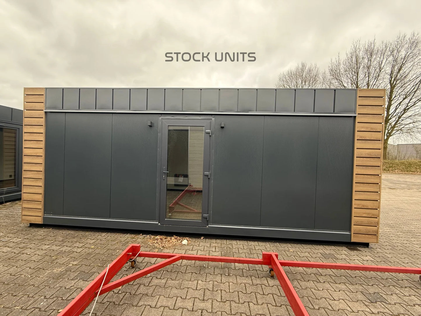 Kantoorunit met Toilet & Douche 22m2 7x3,2m