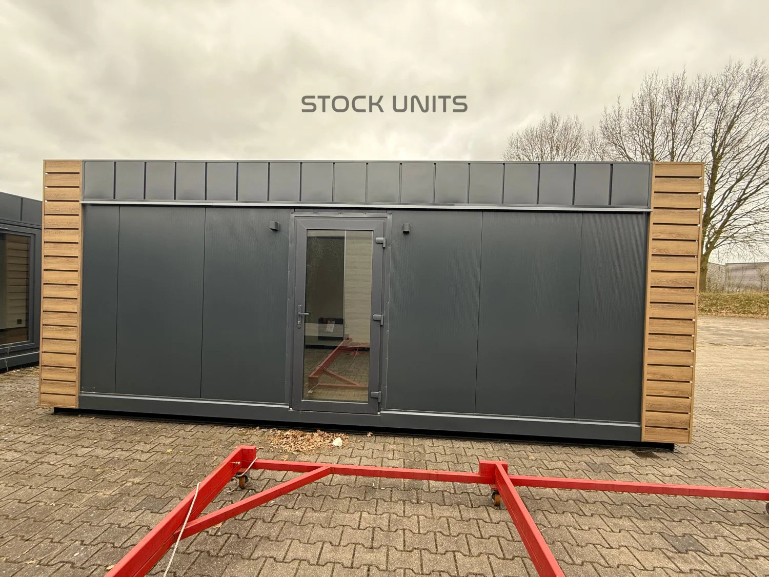 Kantoorunit met Toilet & Douche 22m2 7x3,2m
